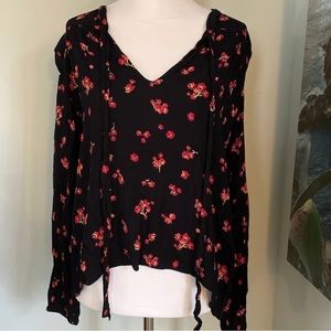 Billabong Long Sleeve Floral Top Size Small